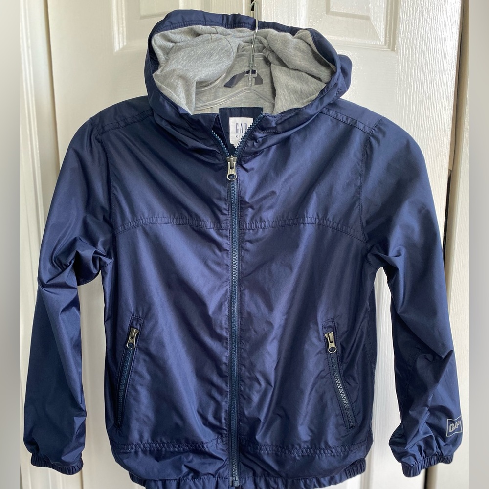 GAP navy hooded jacket
Jersey lined